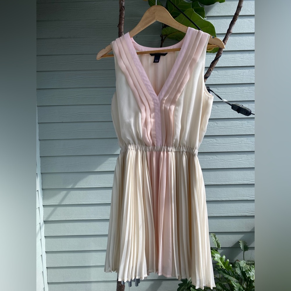 Vistoria's Secret Color block V-neck Dress, XS